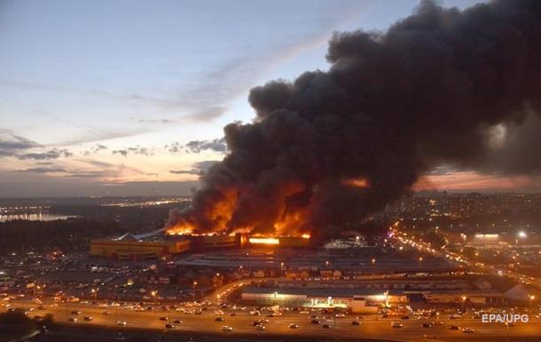 В Москве на рынке произошел масштабный пожар