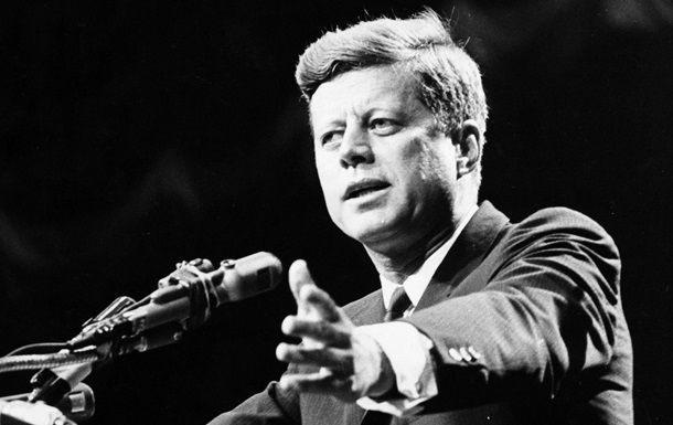 Плавки Кеннеди продали на аукционе в США