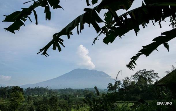 На Бали вновь произошло извержение вулкана