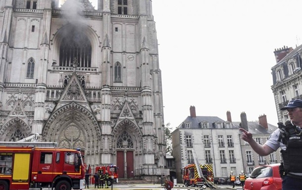 При пожаре во французском соборе в Нанте сгорела редкая картина