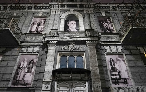 В Киеве фасад старого здания превратили в галерею