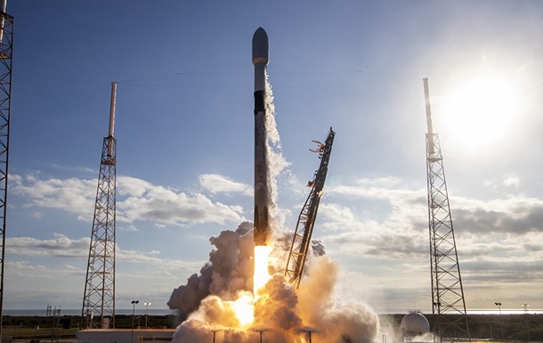 SpaceX запустила очередную партию спутников Starlink